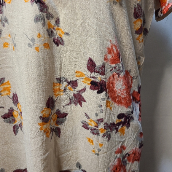 Aakaa Cream & Floral Medium Dress - Picture 5 of 7
